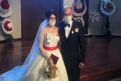 İstanbul Valisi Ali Yerlikaya'nın otele yerleştirdiği evsiz çift evlendi