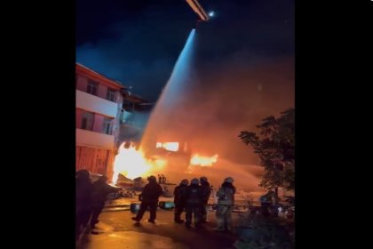 İstanbul'da İkitelli Çevre Oto Sanayi Sitesi'nde yangın