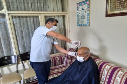 İzmir Büyükşehir’den korona günlerinde hasta ve yaşlılara bakım hizmeti