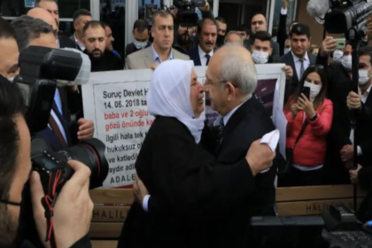Kılıçdaroğlu, 276 gündür 'Adalet Nöbeti' tutan Emine Şenyaşar'ı ziyaret etti