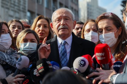 MEB'e alınmayan Kılıçdaroğlu'ndan bakanlık önünde açıklama: 'Haksızlık yapanlar nasıl hesaplaşacağımızı görecekler'