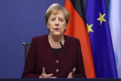 Merkel: Türkiye, Suriyeli sığınmacıları kabul ederek olağanüstü bir iş yapıyor