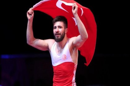 Milli Güreşçimiz Süleyman Atlı serbest stil 57 kiloda Avrupa Şampiyonu oldu