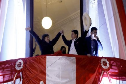 Peru'da devlet başkanlığı seçimini solcu Pedro Castillo kazandı