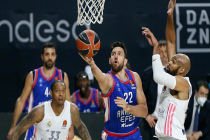 Real Madrid 80 - 76 Anadolu Efes