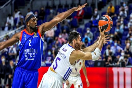 Real Madrid 82-69 Anadolu Efes