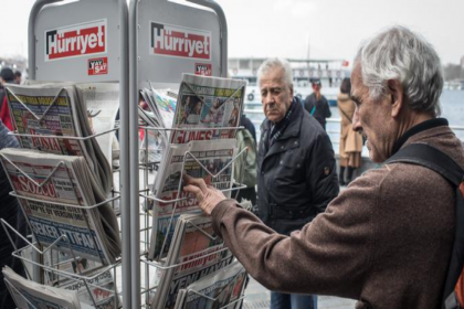 Resmi ilanların yüzde 78'i iktidarı destekleyen gazetelere gitti, ilan kesme cezalarının yüzde 97'si muhalif gazetelere kesildi