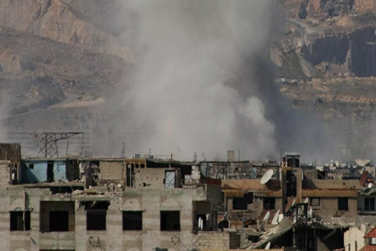 SANA: Nusra militanları, İdlib ve Hama'da cephe hattına klor ve sarin gazı yüklü roketler gönderdi