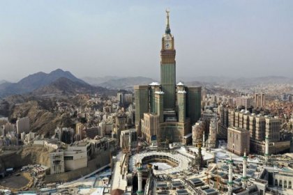 Suudi Arabistan'da cami hoparlörlerinin ses seviyesi halktan gelen şikayetler nedeniyle sınırlandırıldı