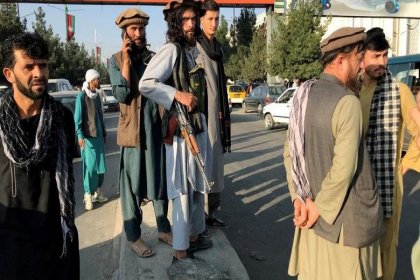 Taliban karşıtı gösterilerde militanlar en az 3 kişiyi öldürdü