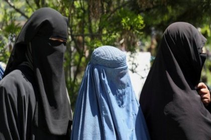 Taliban'dan belediyede çalışan kadınlara: 'Evde kalın'