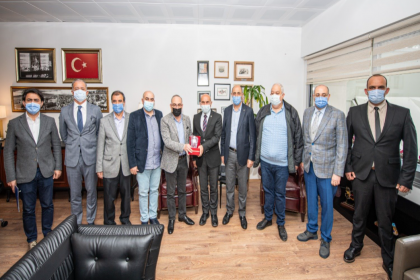 Tunç Soyer: Canı yananı, mağdur olanı ana gibi kucaklıyoruz