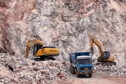 Urfa'da göçük altında kalan kepçe operatörü hayatını kaybetti