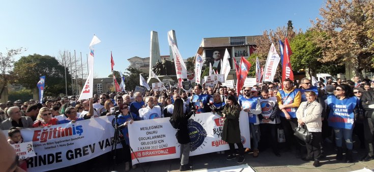 14 sendikaya üye Eğitimciler Türkiye genelinde iş bıraktı