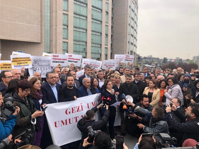 3. Gezi Davası 6. duruşması Çağlayan Adliyesinde başladı; Taksim Dayanışması basın açıklaması yaptı