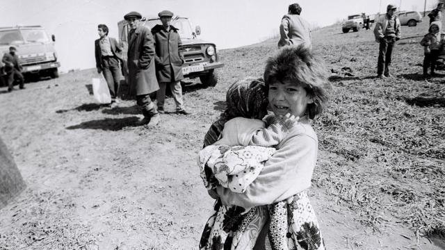 30 yıl önce Hocalı Katliamında, Azeri siviller Ermenistan’a bağlı kuvvetler tarafından toplu şekilde öldürüldü 30 yıl önce Hocalı Katliamında, Azeri siviller Ermenistan’a bağlı kuvvetler tarafından toplu şekilde öldürüldü