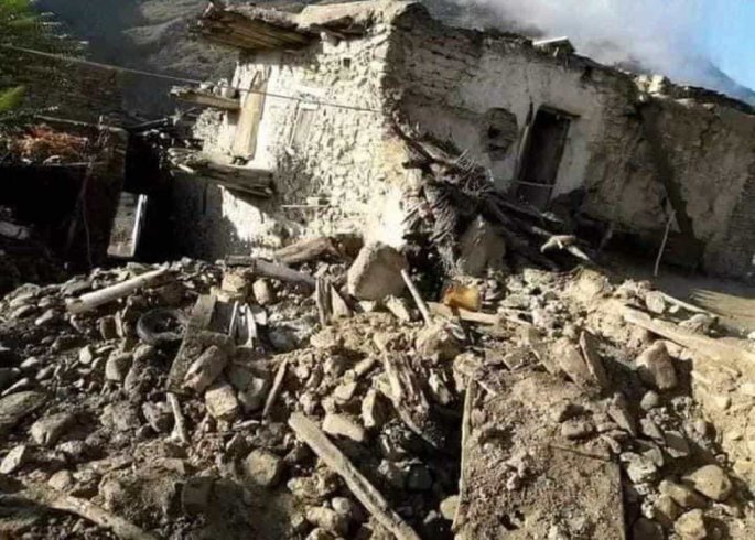 Afganistan'da 5,9 şiddetinde deprem 920 kişi hayatını kaybetti