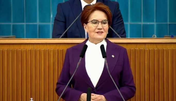 Akşener; 'Sayın Erdoğan, bu memlekette eğer bir hesap kesilecekse onu yüce Türk yargısı keser, kesmelidir, o kadar. Makamının ciddiyetinin farkına var artık'