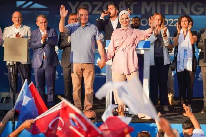 Ali Babacan; 'Birbirine ‘çomar’, ‘laikçi’, ‘din düşmanı’, ‘koyun sürüsü’ diyenlerden ibaret değiliz' Ali Babacan; 'Birbirine ‘çomar’, ‘laikçi’, ‘din düşmanı’, ‘koyun sürüsü’ diyenlerden ibaret değiliz'