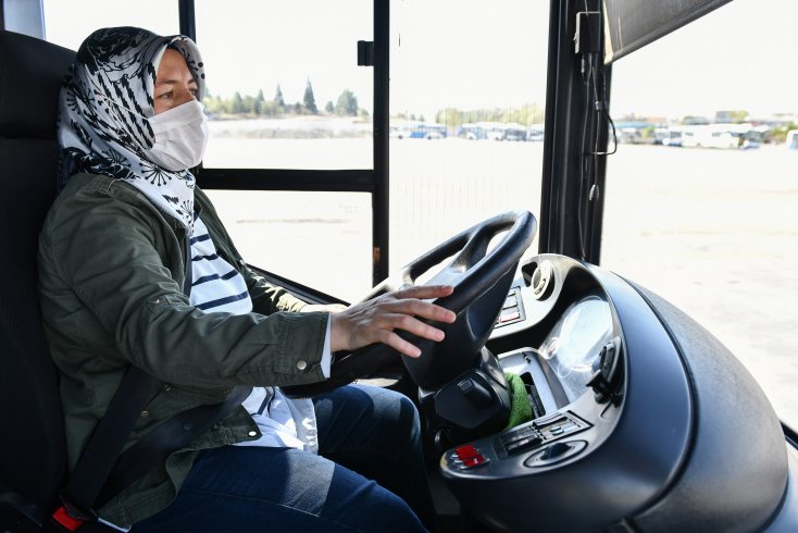 Ankara Büyükşehir Belediyesi, kadın otobüs şoförü alacak