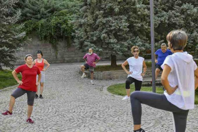 Ankara'da 23 park ve rekreasyon alanında uzman eşliğinde ücretsiz spor