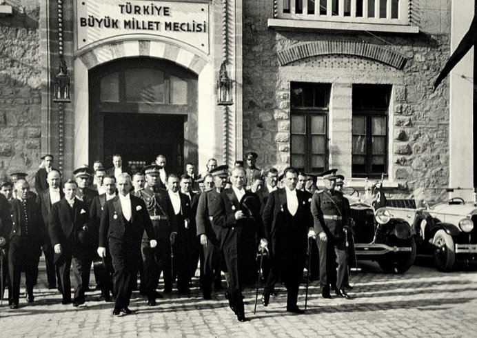 Ankara'nın başkent oluşunun 99. yılı