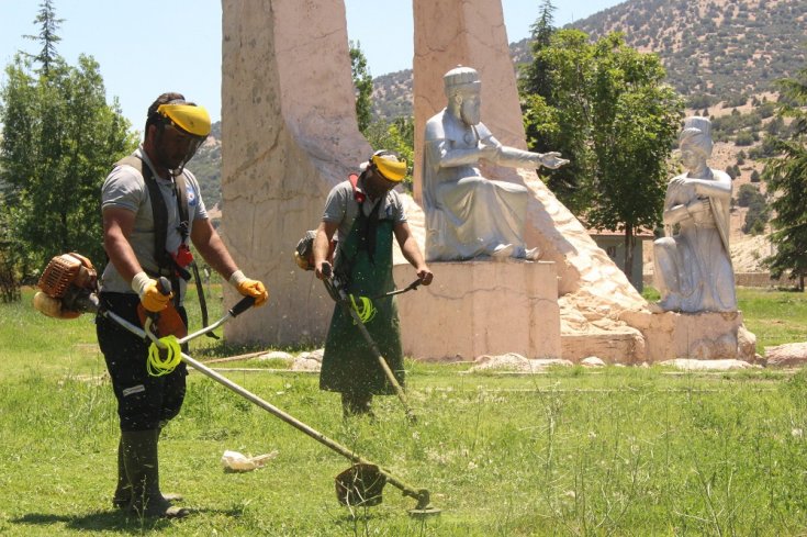 Antalya Büyükşehir Belediyesi Abdal Musa Türbesi ve çevresini anma etkinliklerine hazırlıyor Antalya Büyükşehir Belediyesi Abdal Musa Türbesi ve çevresini anma etkinliklerine hazırlıyor