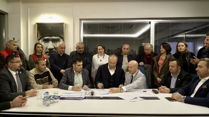 Avcılar Belediye Başkanı Turan Hançerli; çalışma arkadaşımı ilgilendiren Toplu İş Sözleşmemizi imzaladık! Avcılar Belediye Başkanı Turan Hançerli; çalışma arkadaşımı ilgilendiren Toplu İş Sözleşmemizi imzaladık!