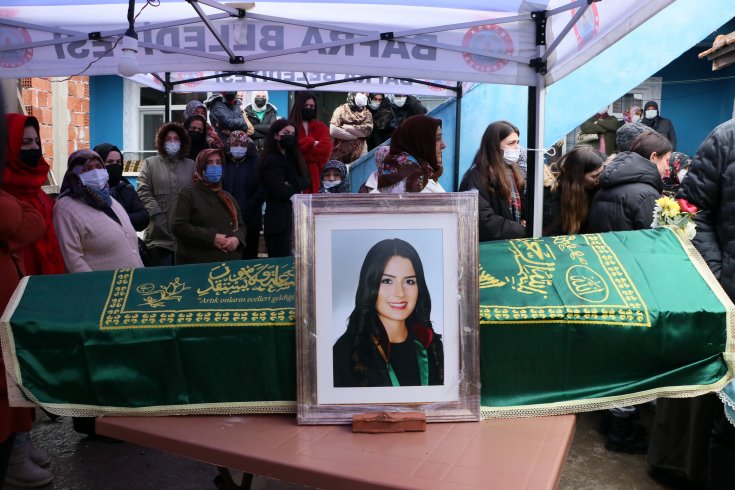 Avukat Dilara Yıldız, son yolculuğuna uğurlandı Avukat Dilara Yıldız, son yolculuğuna uğurlandı
