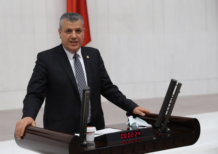 Ayhan Barut, 'Müdür memura saldırdı' iddiasını meclis gündemine taşıdı Ayhan Barut, 'Müdür memura saldırdı' iddiasını meclis gündemine taşıdı