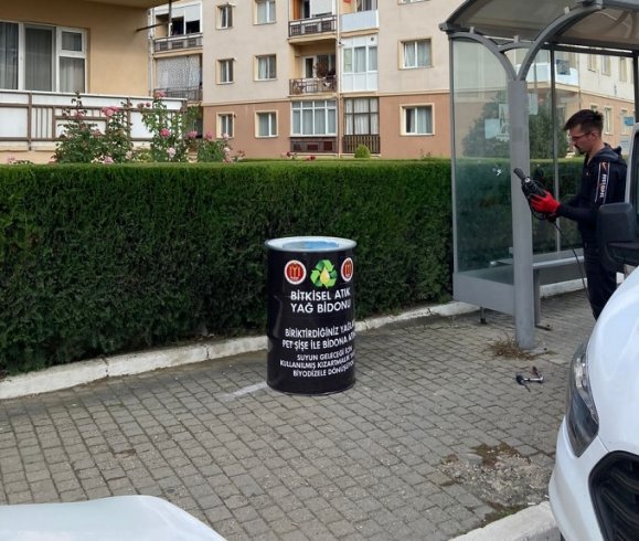 Bilecik Belediyesi, evsel atık yağların toplanıp geri dönüştürülmesiyle doğayı koruyacak ve ülke ekonomisine katkı sağlayacak Bilecik Belediyesi, evsel atık yağların toplanıp geri dönüştürülmesiyle doğayı koruyacak ve ülke ekonomisine katkı sağlayacak