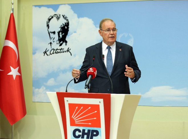 CHP Sözcüsü Öztark, 'Karşımızda sadece otoriter bir rejim değil, koca bir yamyam güruhu var' CHP Sözcüsü Öztark, 'Karşımızda sadece otoriter bir rejim değil, koca bir yamyam güruhu var'