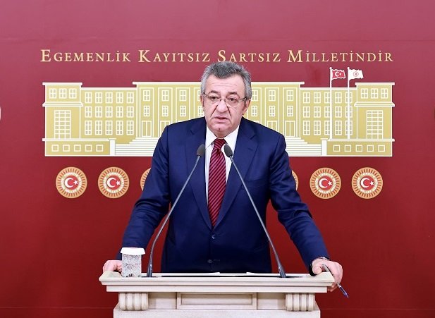 CHP'li Altay, AKP ve MHP tarafından önerilen seçim Yasası hakkında konuştu; '' 'Korkuyla verilen karar daima yanlış karardır' Seçim Kanunu teklifiyle ilgili söyleyeceğimiz bu'' CHP'li Altay, AKP ve MHP tarafından önerilen seçim Yasası hakkında konuştu; '' 'Korkuyla verilen karar daima yanlış karardır' Seçim Kanunu teklifiyle ilgili söyleyeceğimiz bu''