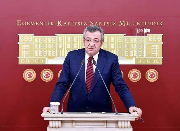 CHP'li Altay, AKP ve MHP tarafından önerilen seçim Yasası hakkında konuştu; '' 'Korkuyla verilen karar daima yanlış karardır' Seçim Kanunu teklifiyle ilgili söyleyeceğimiz bu''