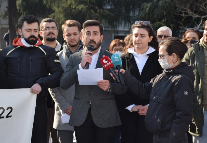 CHP’li gençler Ata’nın Bursa Nutku’nu okudu