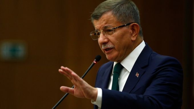 Davutoğlu'ndan bakan Soylu'ya: 'her istifa tehdidinde aslında Sayın Cumhurbaşkanı'na şantajda bulunuyor'