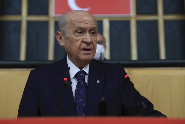 Devlet Bahçeli; 'Çeyrek porsiyon domuz etini 7 dakikada bitirmekle övünenlerin partisi CHP'dir, ittifakı zillettir'