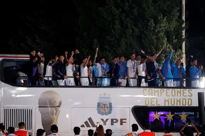 Dünya Kupası şampiyonu Arjantin evine döndü