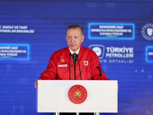 Erdoğan; '2023’ün ilk çeyreğinde Karadeniz’de üretilecek günlük 10 milyon metreküp doğal gazı millî iletim sistemimize aktaracağız'
