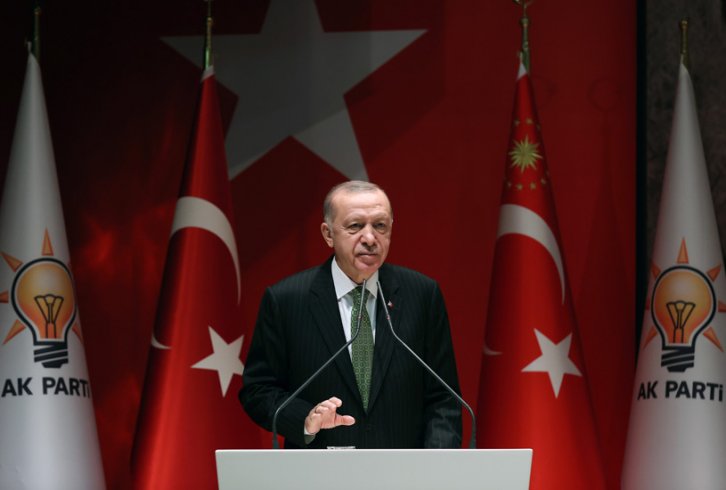 Erdoğan AKP il başkanları toplantısında konuştu; 'Bay Kemal, yarın 2 bin civarında muhtarımla burada bir arada olacağım, muhtarlarla nasıl bir araya gelinirmiş sana da bunu göstereceğim'