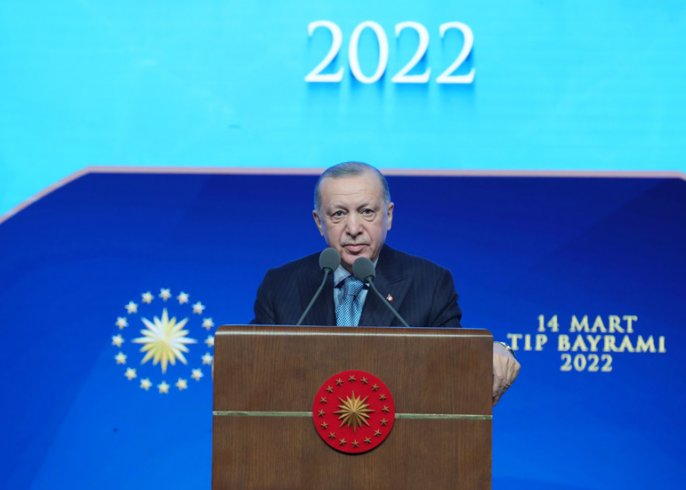 Erdoğan; 'Bu ülkenin hekimlerine hem vefa borcu hem ihtiyacı vardır'