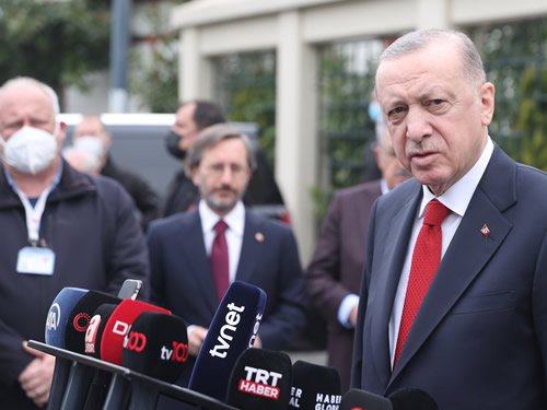 Erdoğan, Cuma namazını Hazreti Ali Camii’nde kıldı Erdoğan, Cuma namazını Hazreti Ali Camii’nde kıldı