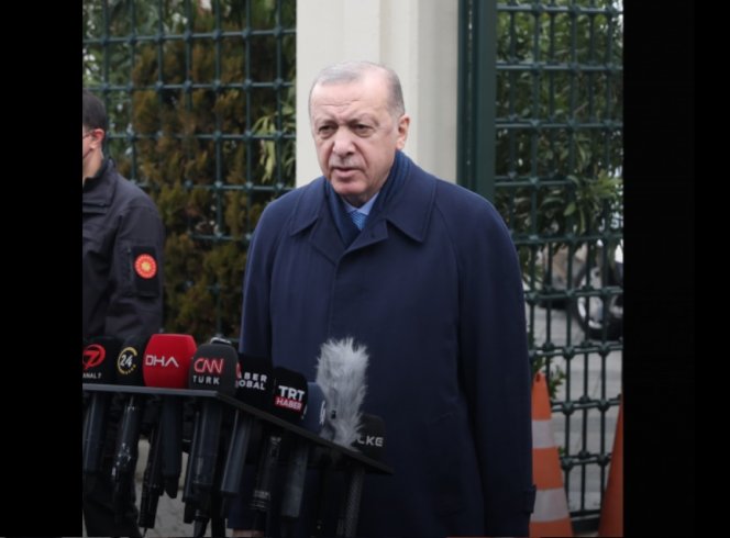 Erdoğan, Cuma namazını Hz. Ali Camii’nde kıldı Erdoğan, Cuma namazını Hz. Ali Camii’nde kıldı