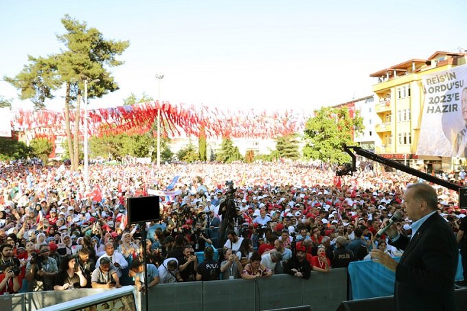 Erdoğan; 'Demokrasi ve kalkınma mücadelemizde hep yanımızda olan Ordu’ya şükranlarımı sunuyorum'