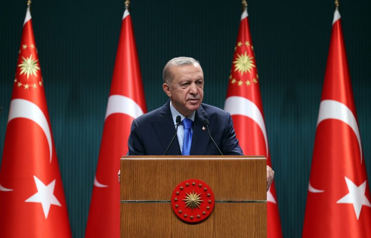 Erdoğan duyurdu; 'İhtiyaç sahibi vatandaşların icra takibine uğrayan 2000 lira ve altındaki borçları TBMM'de görüşerek tasfiye edilecek'