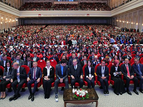 Erdoğan, İstiklal Türküleri Tanıtımı ve Temsilci Gençler ile Millî Sporcuların Buluşma Programı'na katıldı Erdoğan, İstiklal Türküleri Tanıtımı ve Temsilci Gençler ile Millî Sporcuların Buluşma Programı'na katıldı