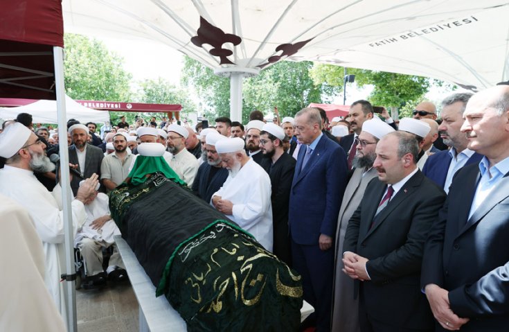 Erdoğan, Mahmut Ustaosmanoğlu'nun cenaze törenine katıldı