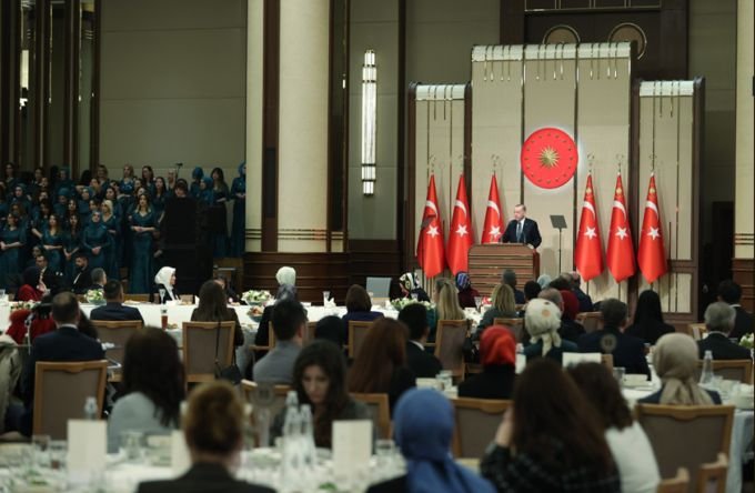 Erdoğan, öğretmenlerle bir araya geldi