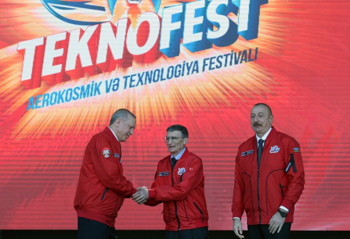 Erdoğan, TEKNOFEST Azerbaycan’ın Seçkin Gözlemci Günü’ne katıldı; Bizler melali de sevinci de bir olan, sözde değil, özde kardeş olan iki devletiz, iki halkız