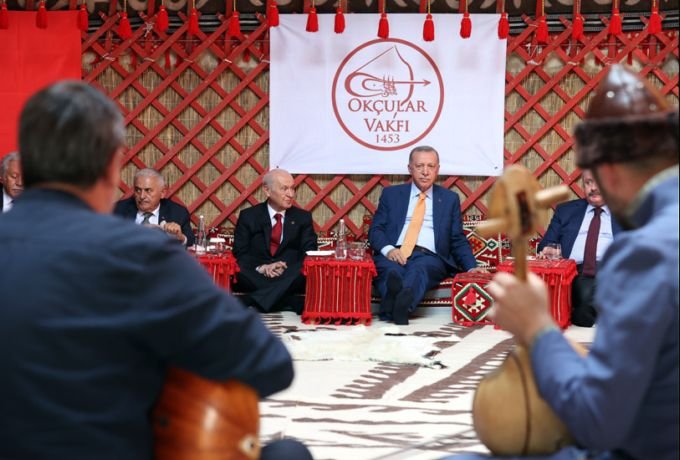 Erdoğan ve Bahçeli Malazgirt Zaferi’nin 951. yıl dönümü dolayısıyla Ahlat'ta düzenlenen etkinliğe katıldı